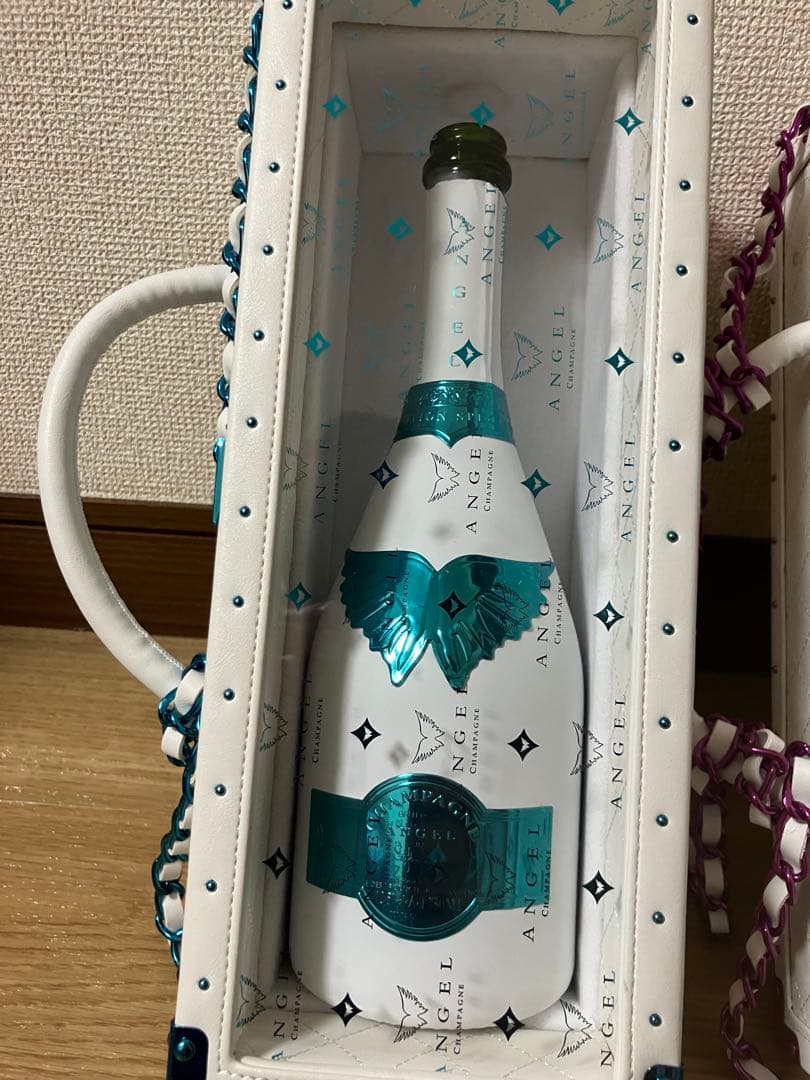 エンジェルシャンパン　空ボトル　ケース
