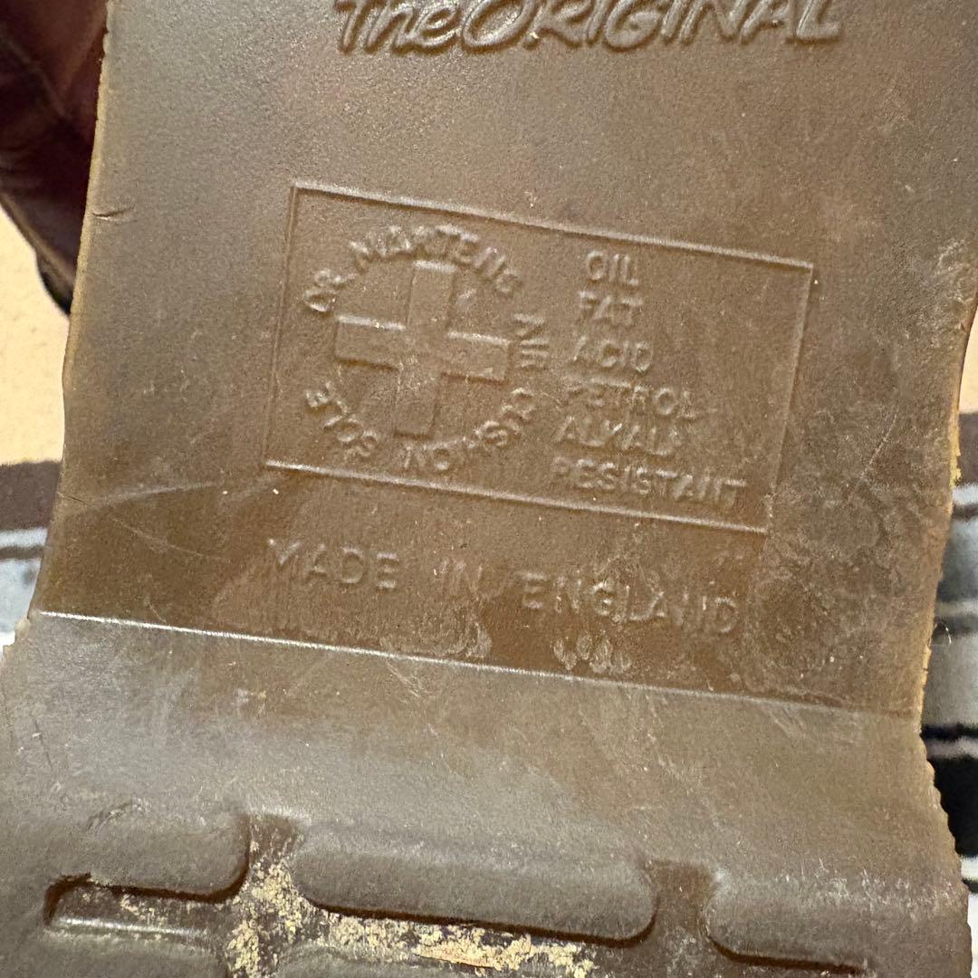 ドクターマーチン　英国製　チェリーレッド