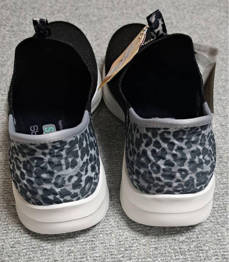 【くぅ】SKECHERS Slip-Ins 23.5cm ブラック/グレー