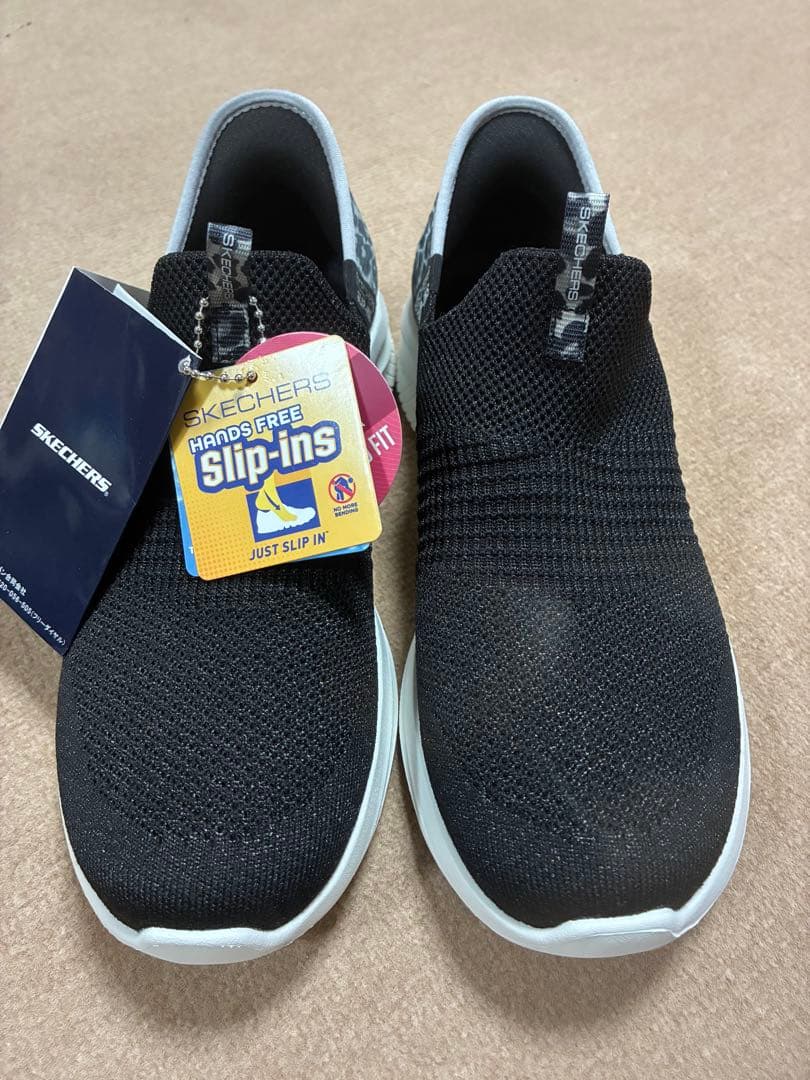 【くぅ】SKECHERS Slip-Ins 23.5cm ブラック/グレー