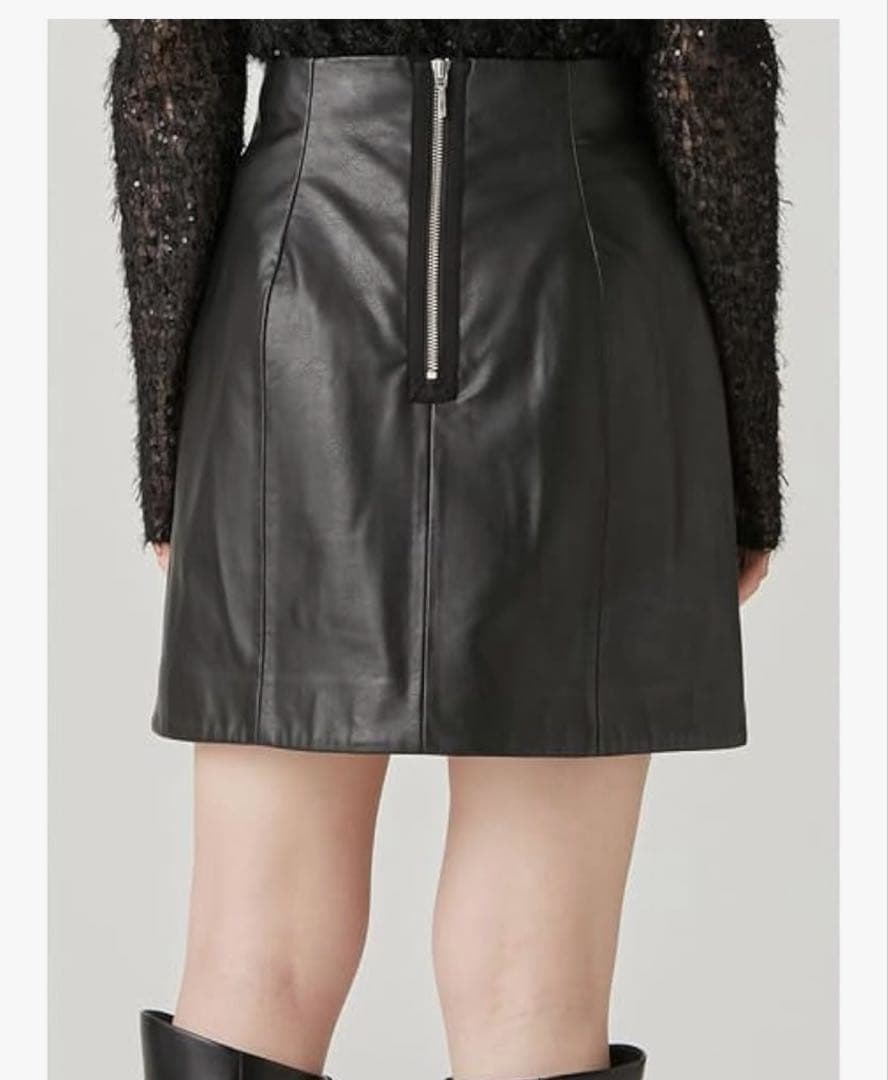 新品未使用タグ付き★FRAY I.D レザーライクミニスカート ブラック