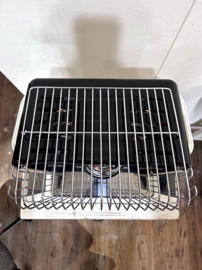 【美品】Iwatani カセットガスストーブ デカ暖 ホワイト 2020年製