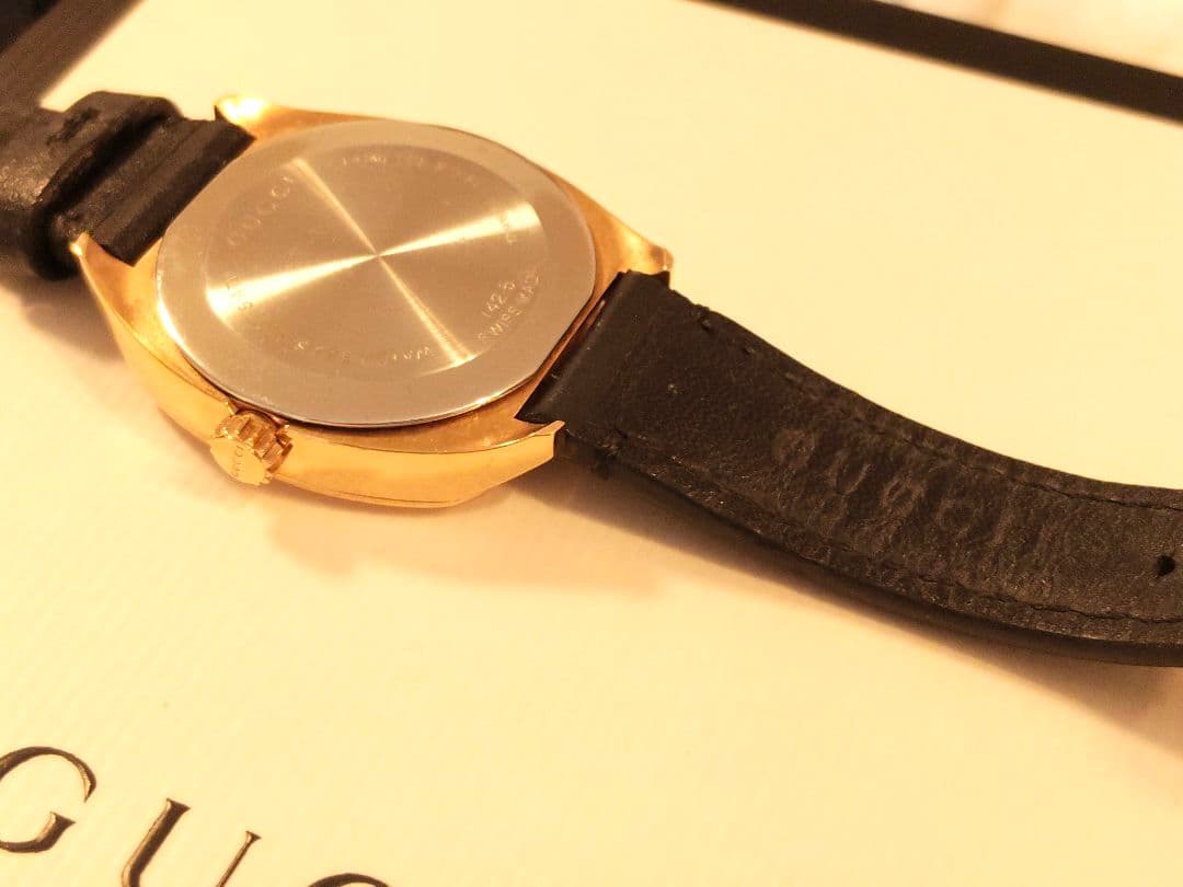 GUCCI レディース時計 ゴールド✕ブラックレザー