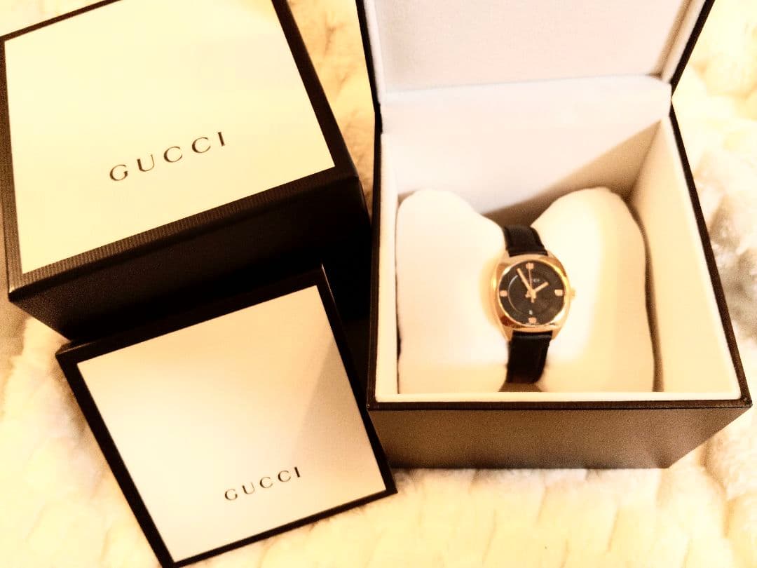 GUCCI レディース時計 ゴールド✕ブラックレザー