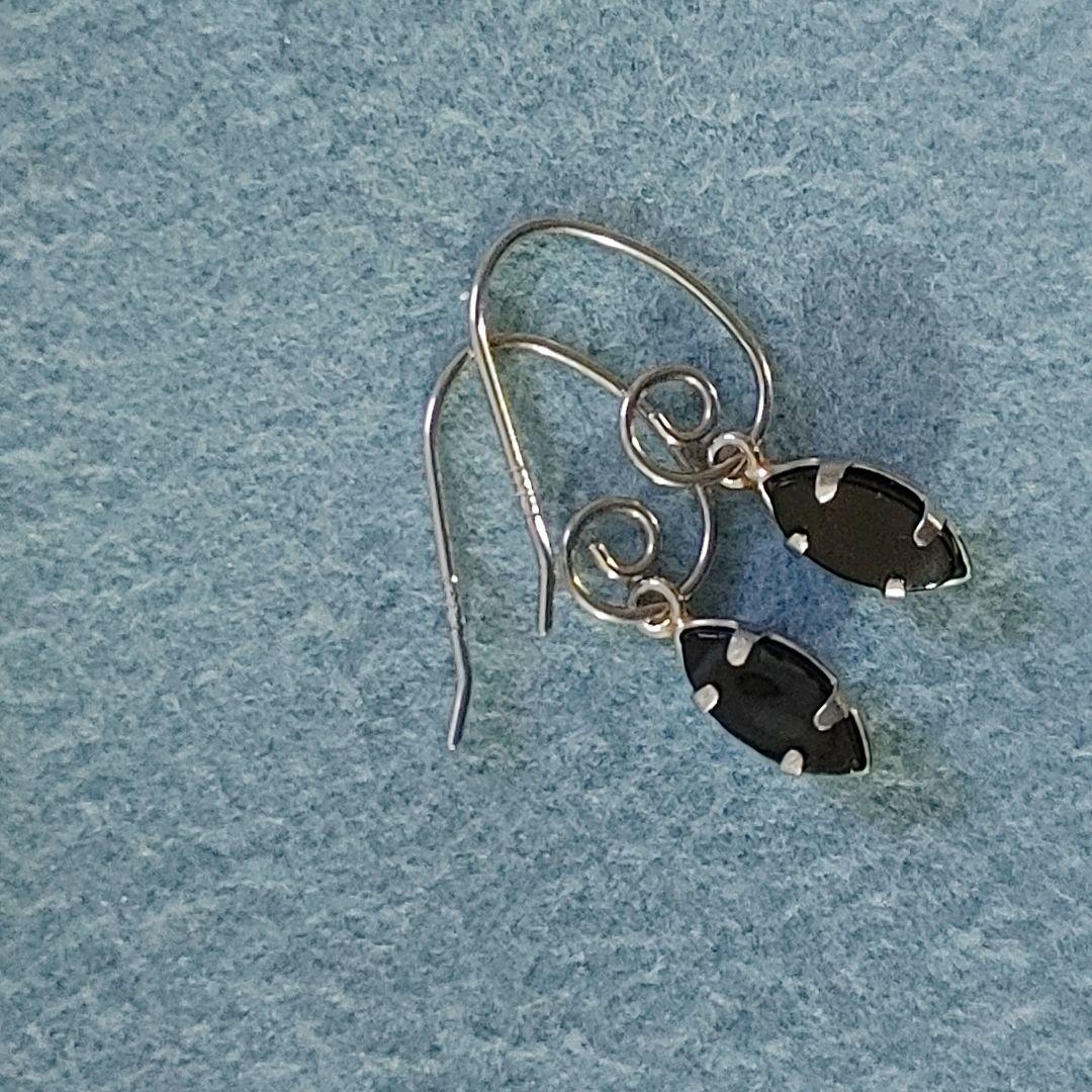 プラチナ　ブラックカルセドニー　フックピアス　Pt900