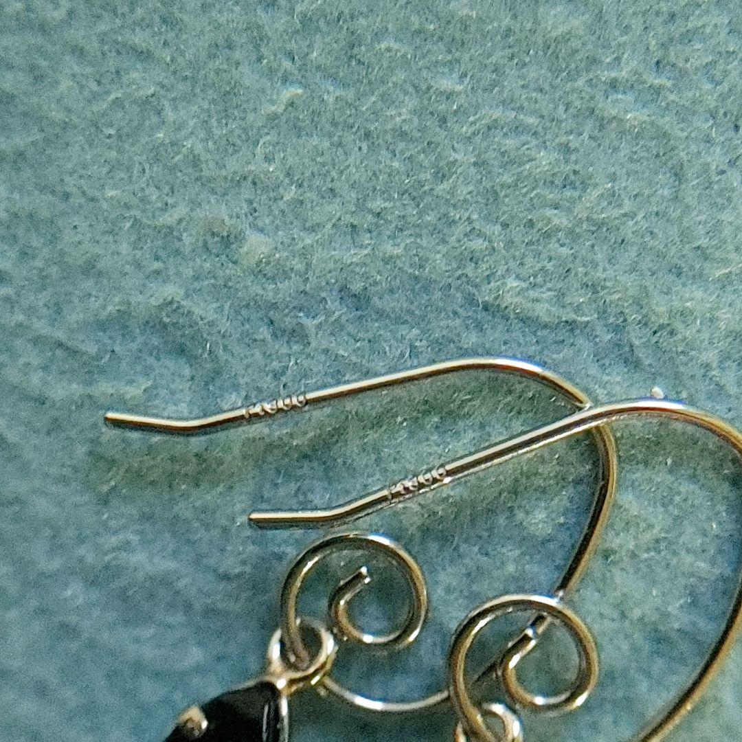 プラチナ　ブラックカルセドニー　フックピアス　Pt900