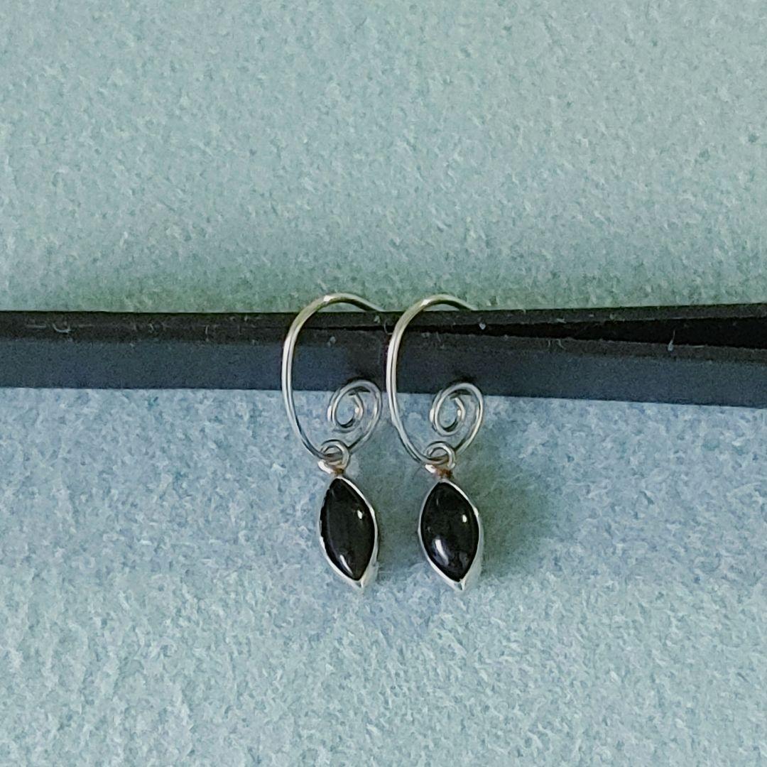 プラチナ　ブラックカルセドニー　フックピアス　Pt900