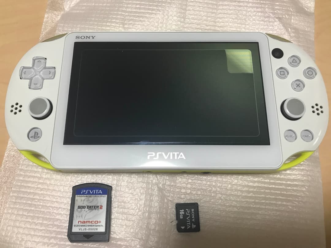 PS vita ライムグリーン(PCH-2000) +16GBメモリ(純正)
