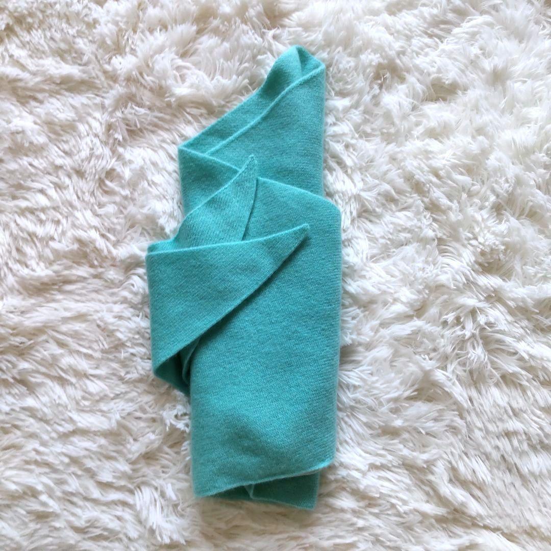 アソースメレ シームレストライアングルカシミヤストール　極美品