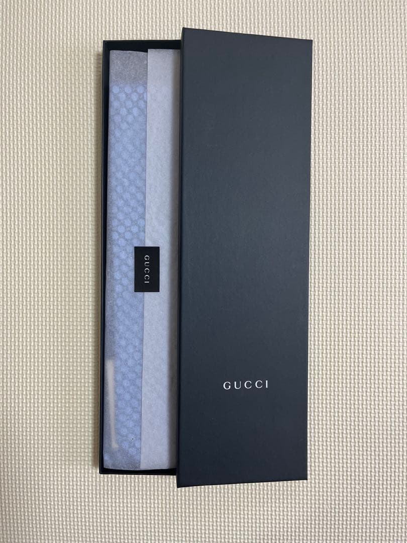 GUCCI ブルーネクタイ