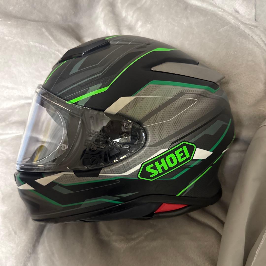 SHOEI フルフェイスヘルメット　Z8 ブラック/グリーン　(カプリッチョ)