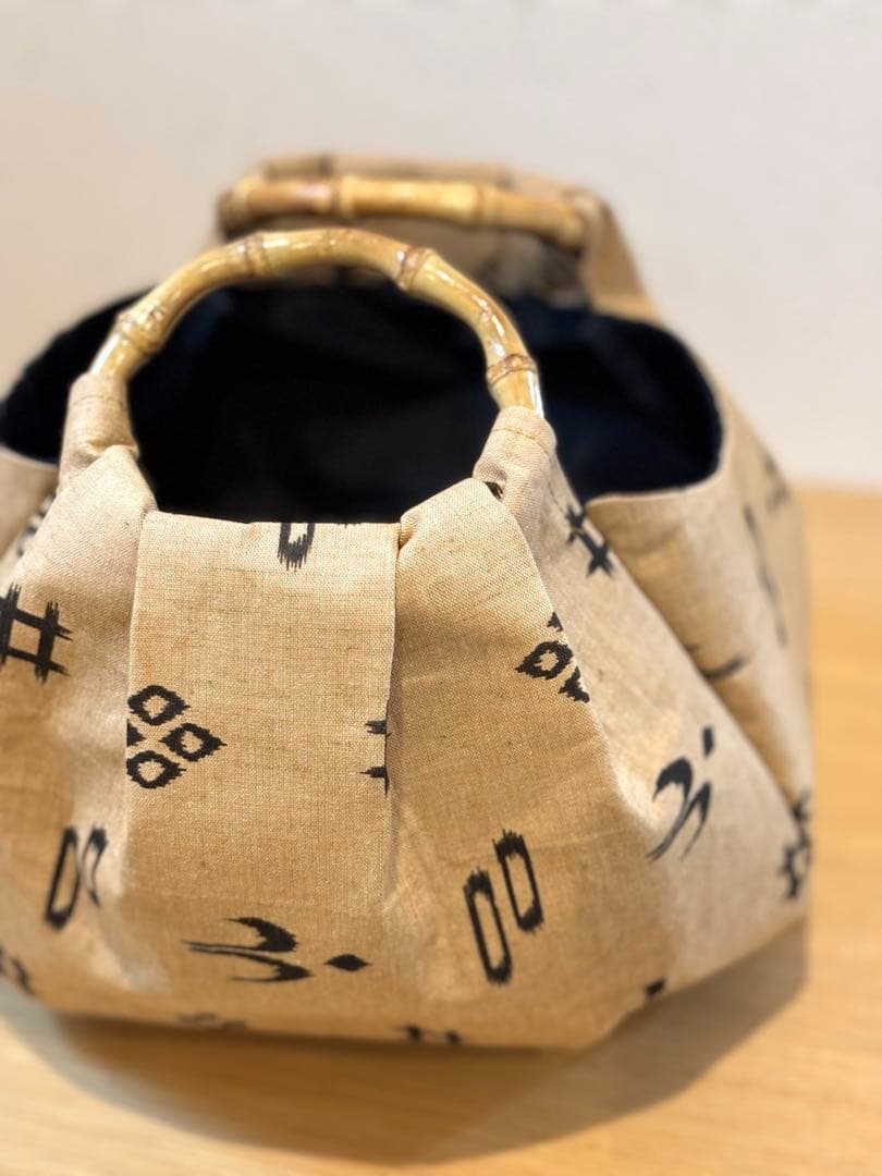 琉球柄　沖縄絣柄　琉球絣ベージュ和装バック・着物バック　入学卒業結婚式七五三振袖