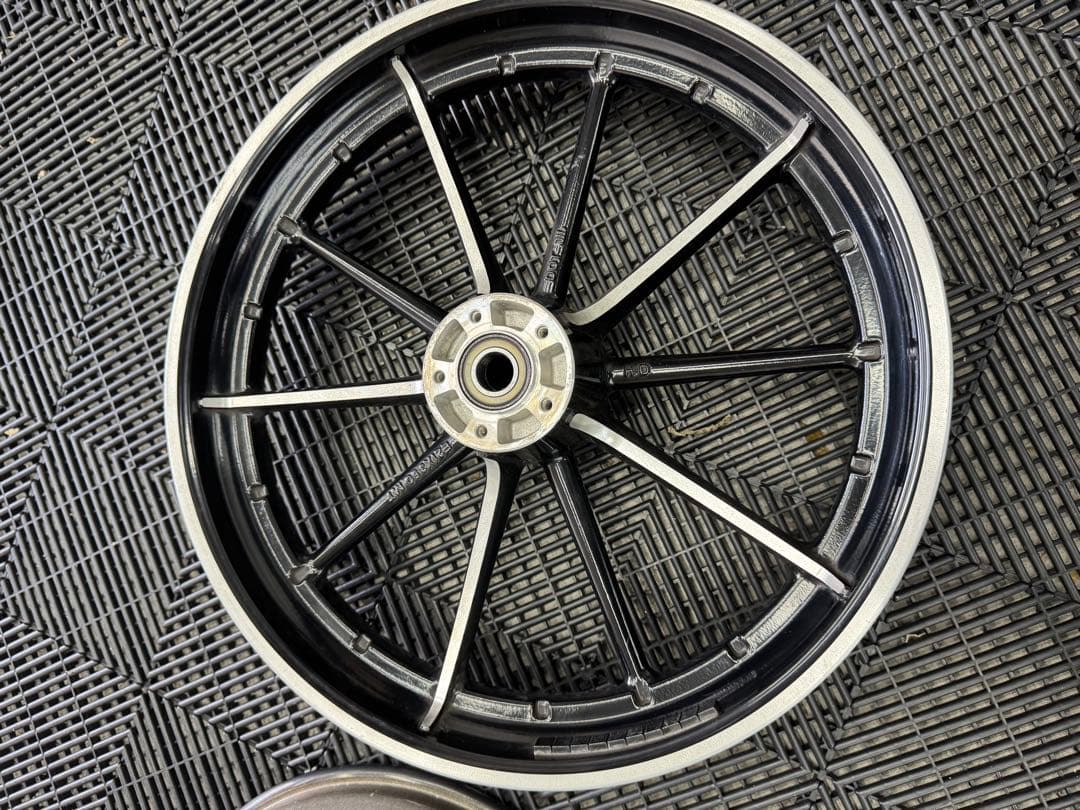 ハーレー　ブレイクアウト　純正ホイール　FXSB