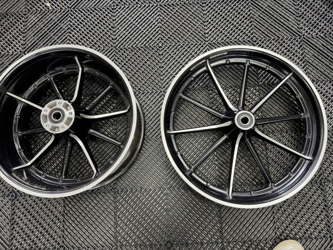 ハーレー　ブレイクアウト　純正ホイール　FXSB