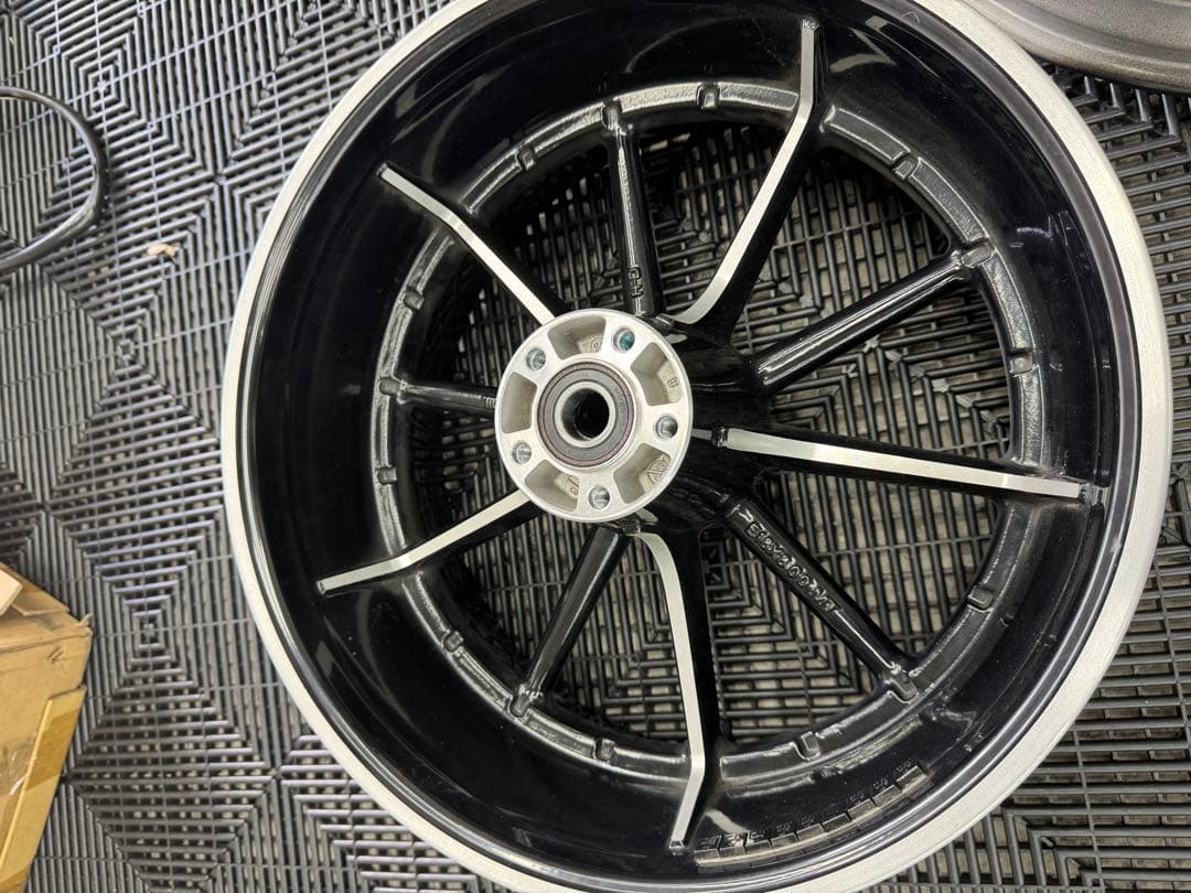ハーレー　ブレイクアウト　純正ホイール　FXSB