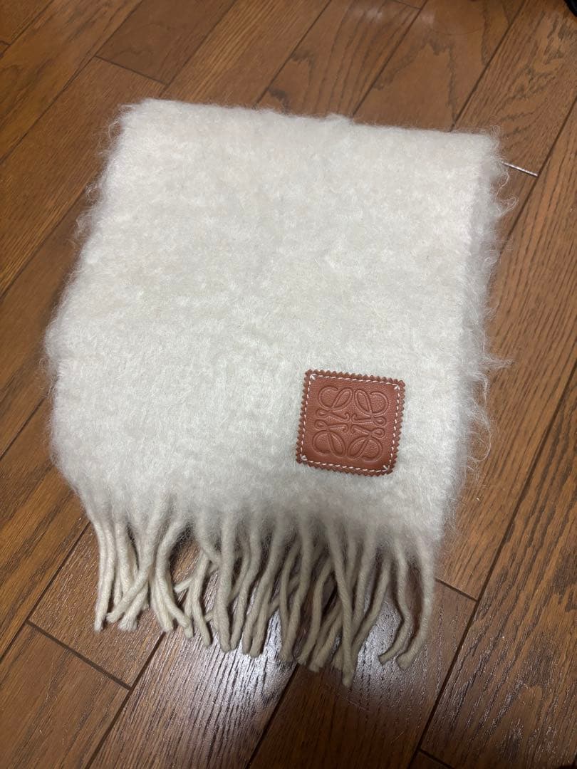 LOEWE アイボリー フリンジマフラー 新品