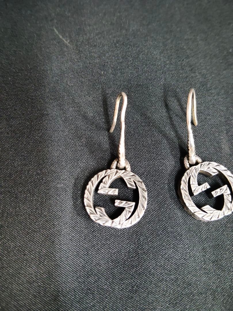 GUCCI グッチ インターロッキングG ピアス シルバー 925 燻し 両耳