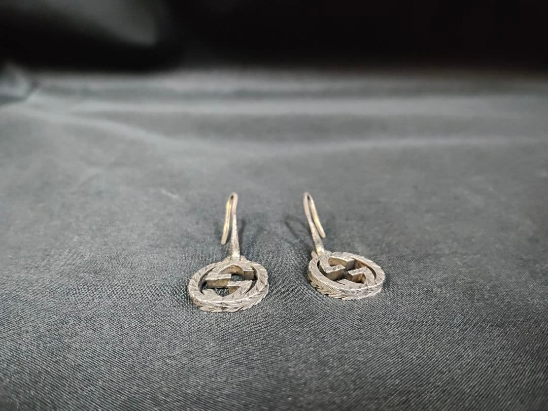 GUCCI グッチ インターロッキングG ピアス シルバー 925 燻し 両耳