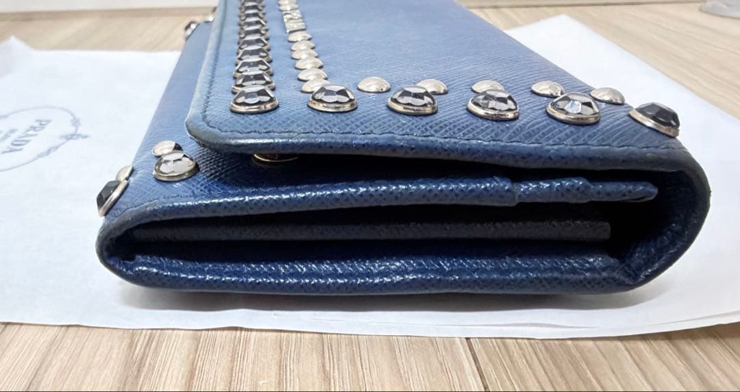 PRADA ネイビー スタッズ 長財布