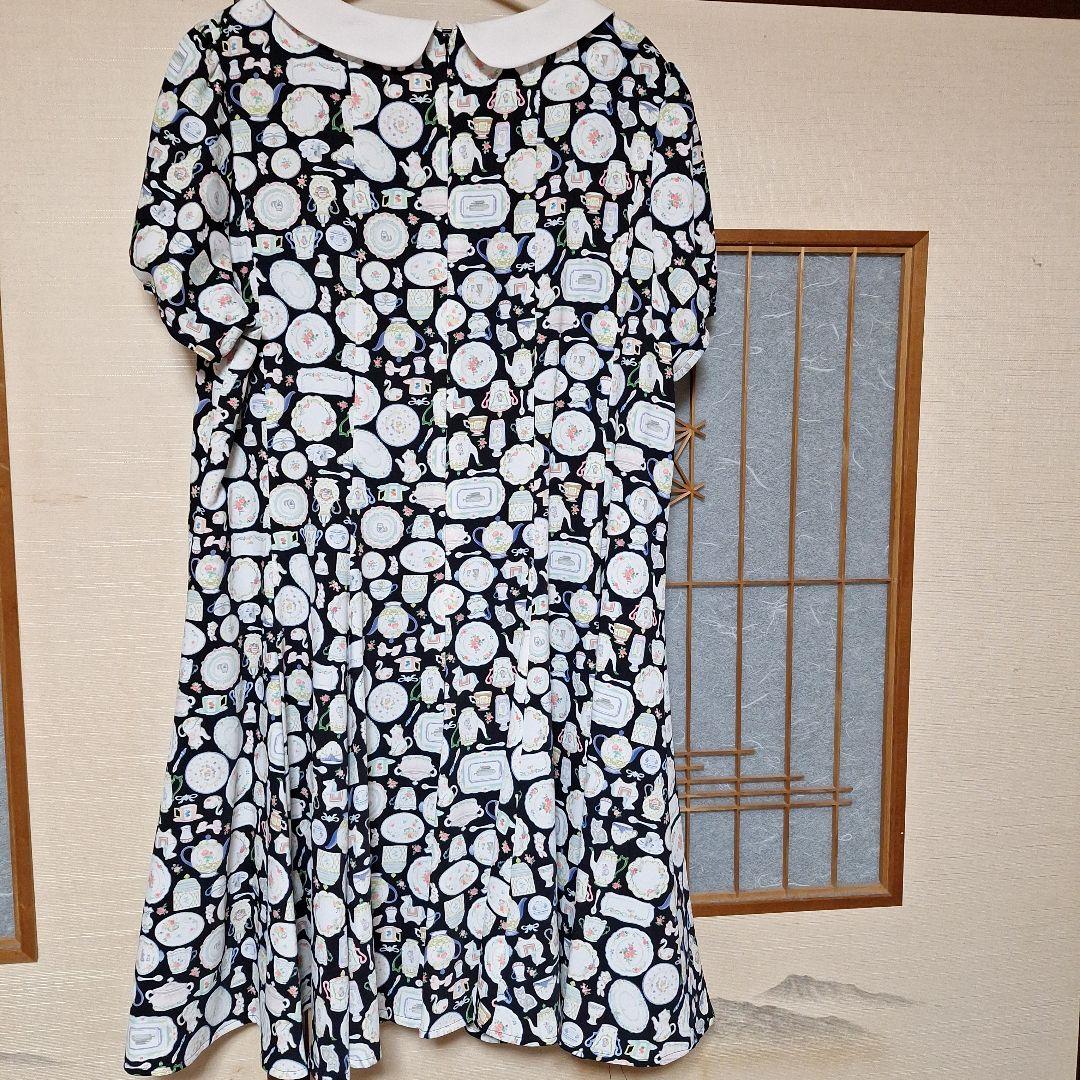 フランシュリッペFL5 猫ちゃんやお皿がたくさんのワンピース