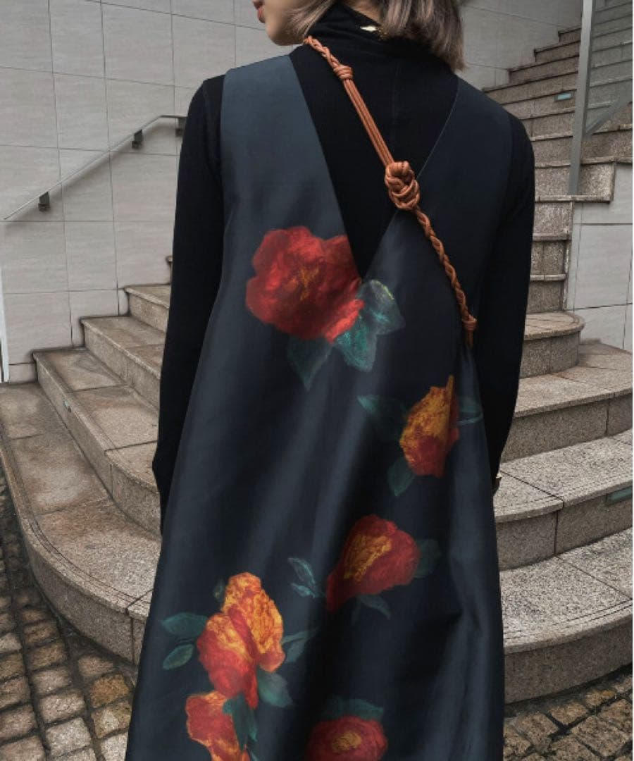 新品　Ameri ELLIE ASYMMETRY PLEATS DRESS