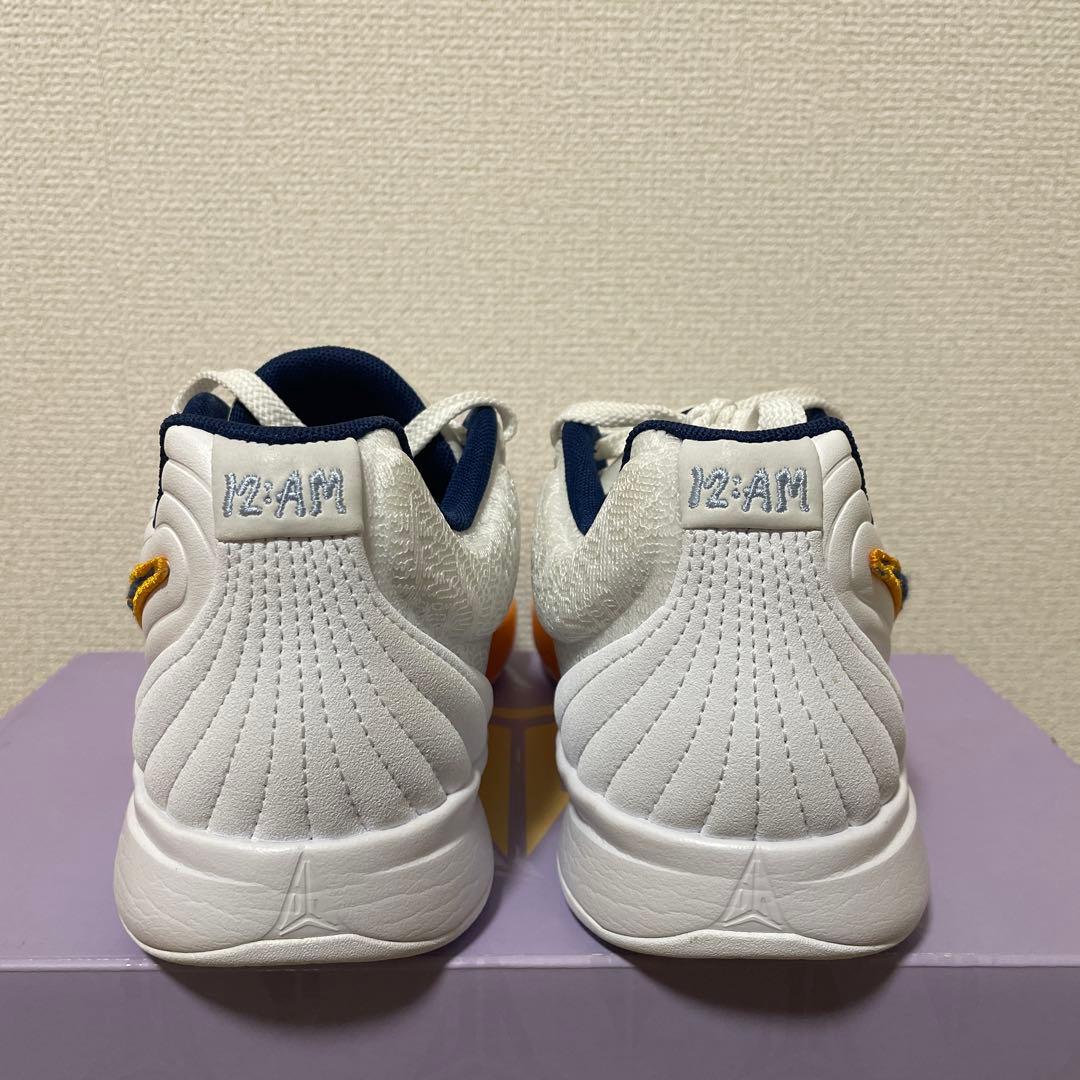 小川七瀬 NIKE ja2 ep white/blue void 26cm