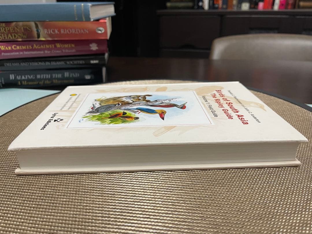 洋書 Birds of South Asia: The Ripley Guide