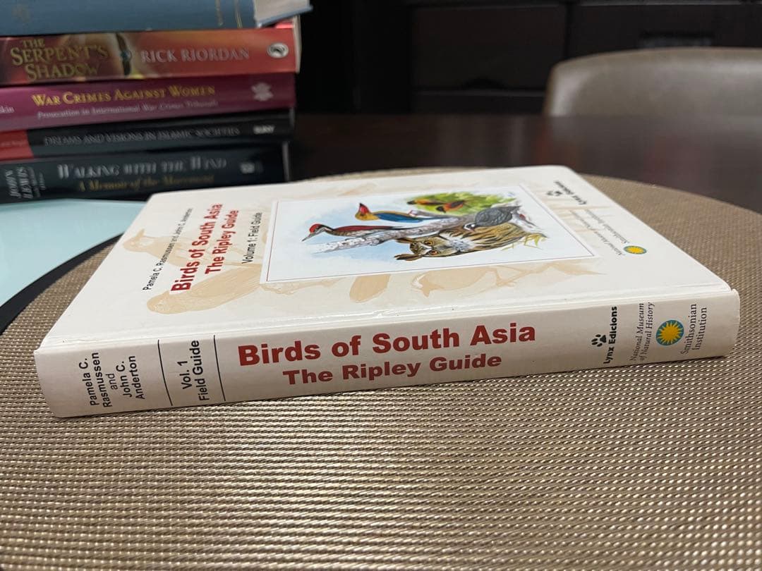 洋書 Birds of South Asia: The Ripley Guide