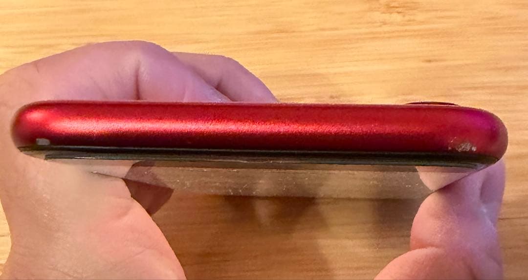 iPhone SE（第2世代）64GB PRODUCT RED SIMロックなし