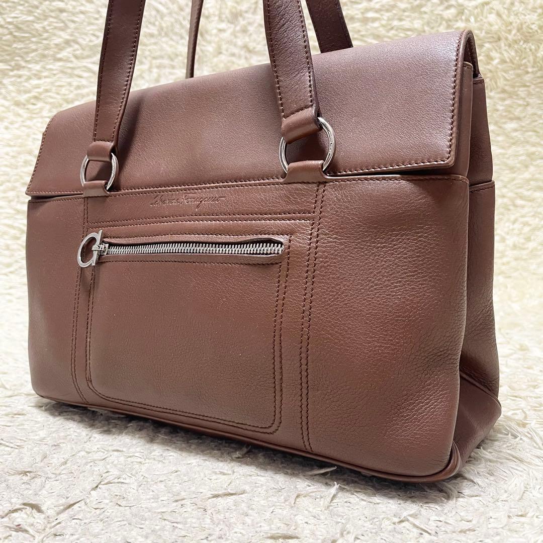 【美品】フェラガモ　トートバッグ　レザー　茶　ガンチーニ　ロゴ金具　刻印