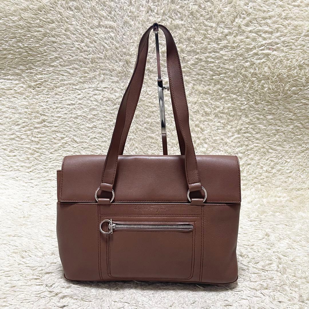 【美品】フェラガモ　トートバッグ　レザー　茶　ガンチーニ　ロゴ金具　刻印