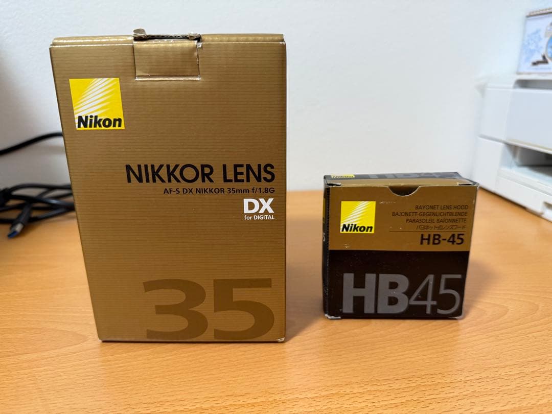 Nikon AF-S DX NIKKOR 35mm f/1.8Gプロテクター付き