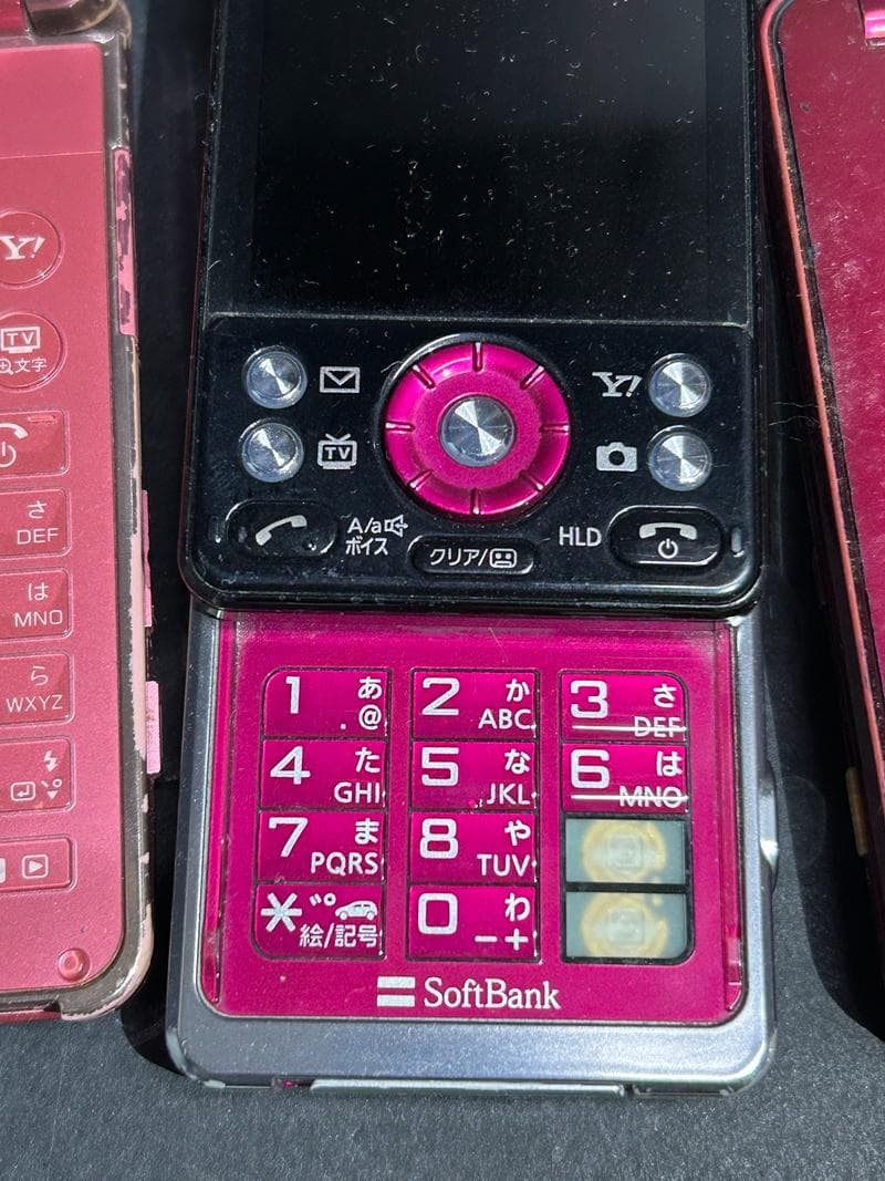大量 携帯電話 ガラケー docomo/au 他 26台 ジャンク 部品取り