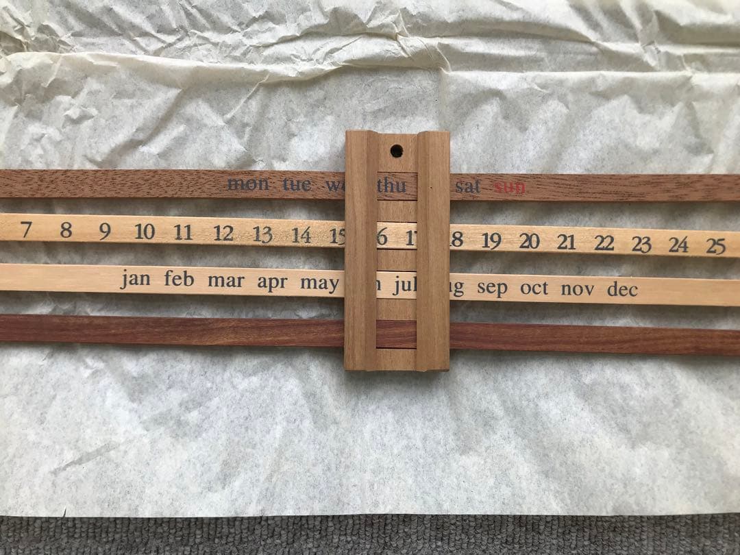 エンツォ•マリ　万年カレンダー　calendario Bilancia