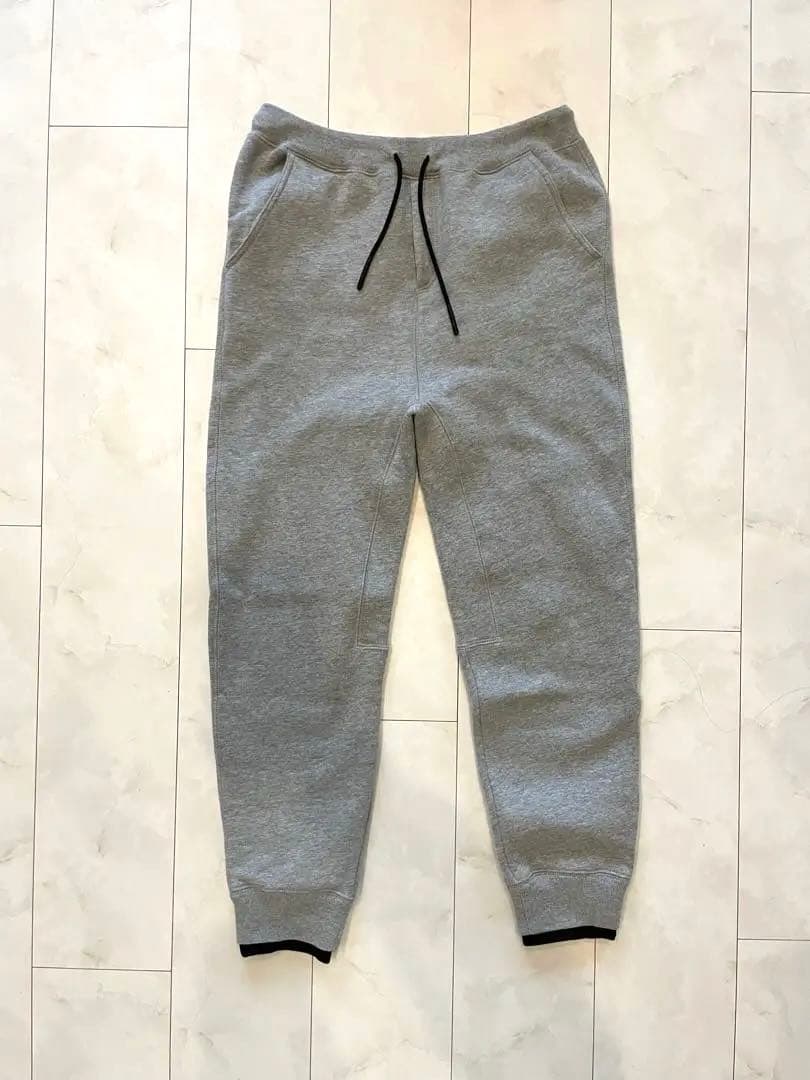 BURBERRY グレー スウェットパンツ