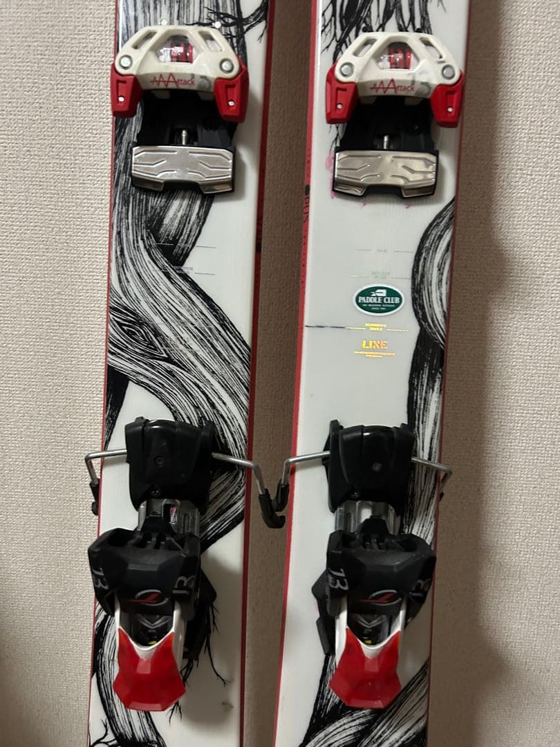 line スキー板 木の幹デザイン