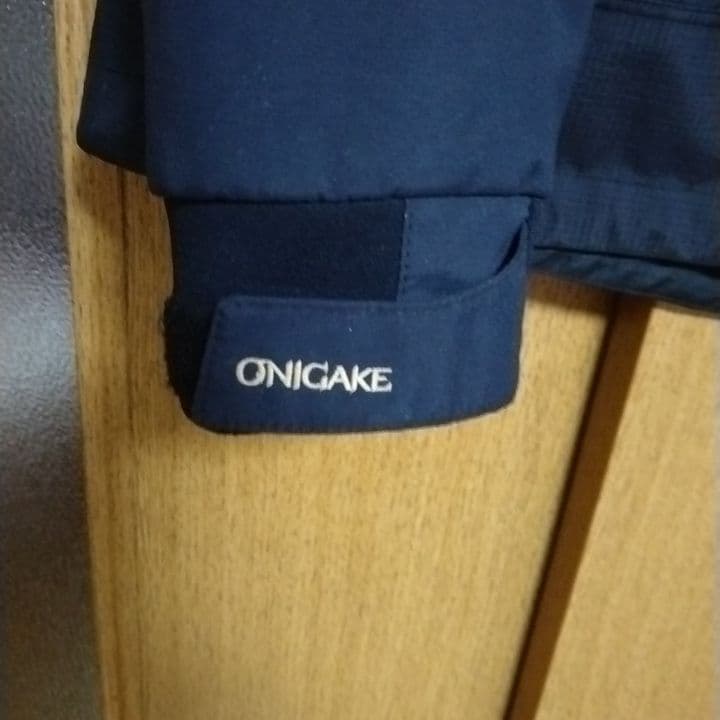 ONIGAKE フード付きレインスーツ 黒 パンツはサロペット付き　サイズＬ