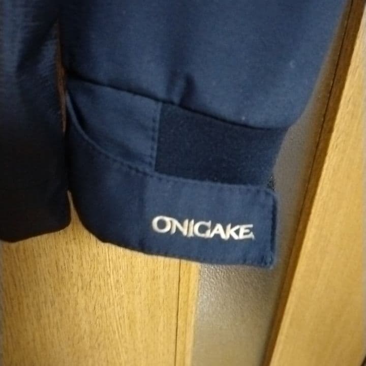 ONIGAKE フード付きレインスーツ 黒 パンツはサロペット付き　サイズＬ