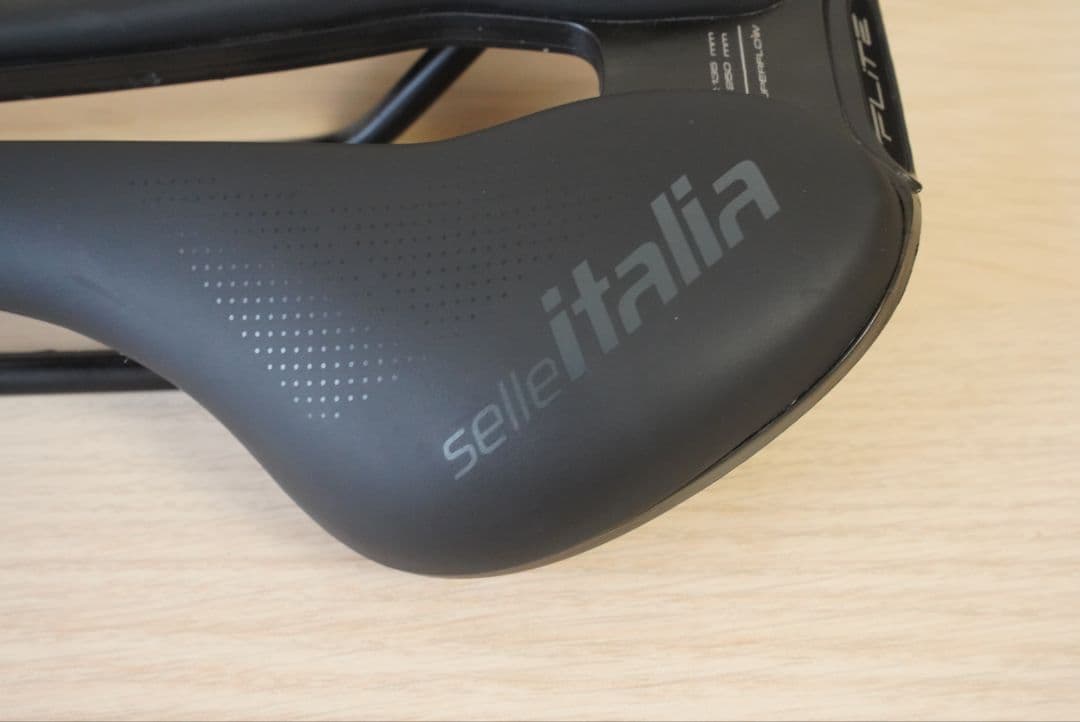 Selle Italia FLITE BOOST TM スーパーフロー Sサイズ