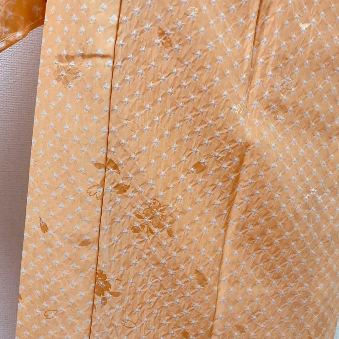 長襦袢　絞り　オレンジ系　薄いオレンジ　桜　花びら　正絹　身幅広め
