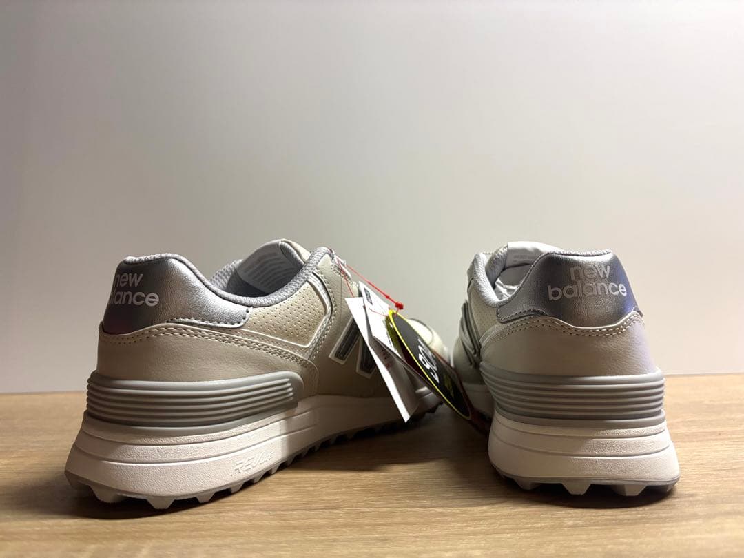 未使用 24cm 2E ニューバランスゴルフシューズ WG574BB4 ベージュ