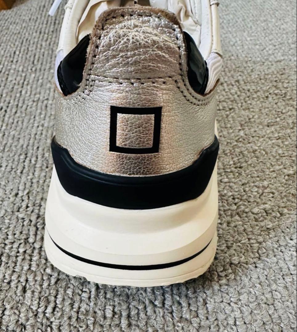 D.A.T.E. FUGA ホワイト/ベージュ スニーカー