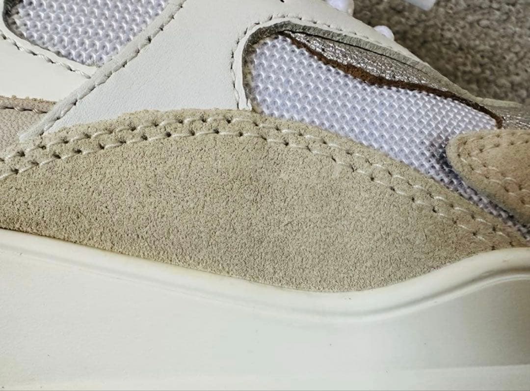 D.A.T.E. FUGA ホワイト/ベージュ スニーカー