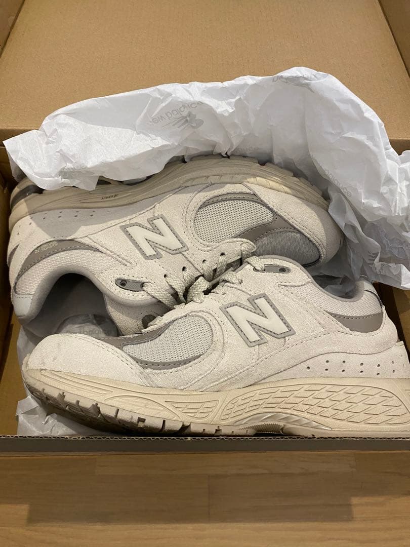 New Balance 2002R ニューバランス U2002Rベージュ