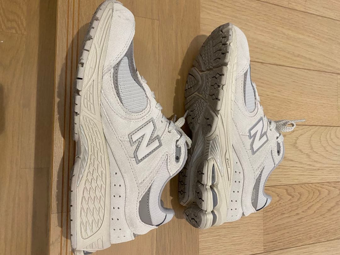 New Balance 2002R ニューバランス U2002Rベージュ