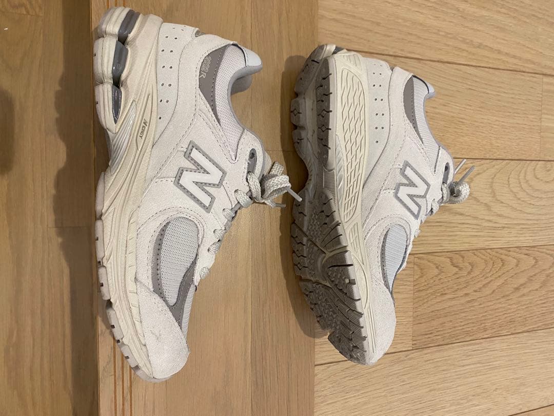 New Balance 2002R ニューバランス U2002Rベージュ