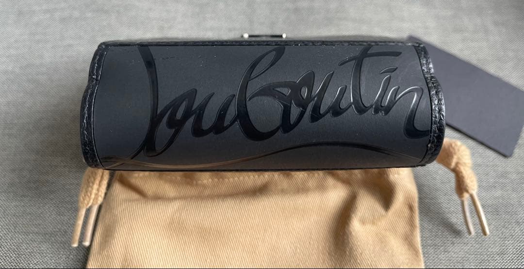 クリスチャンルブタン二つ折ミニウォレット“PALOMA“箱付新品未使用品