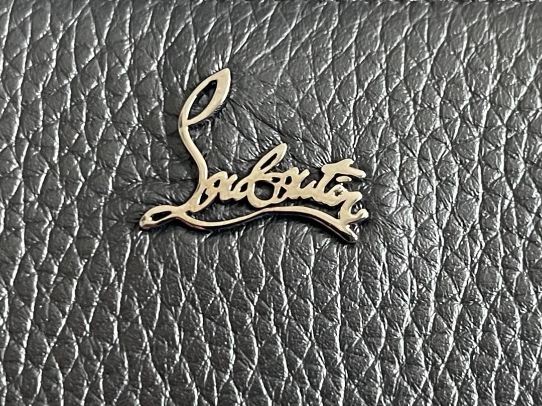 クリスチャンルブタン二つ折ミニウォレット“PALOMA“箱付新品未使用品