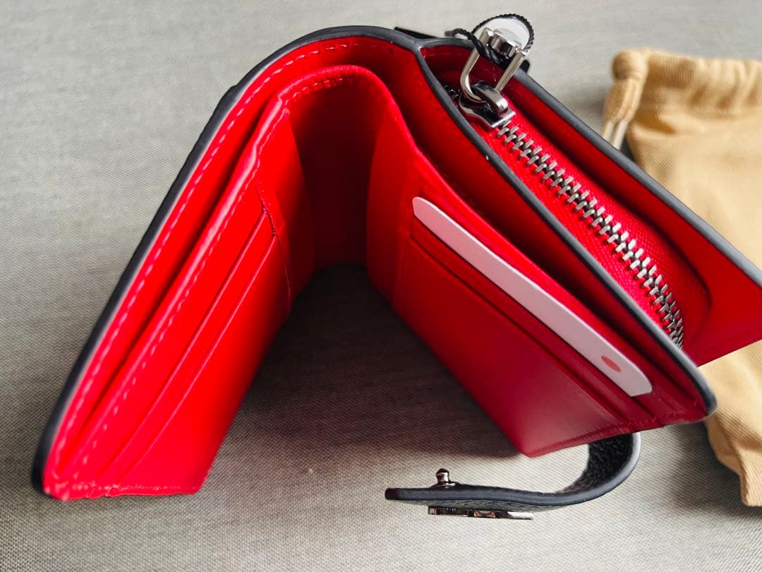 クリスチャンルブタン二つ折ミニウォレット“PALOMA“箱付新品未使用品