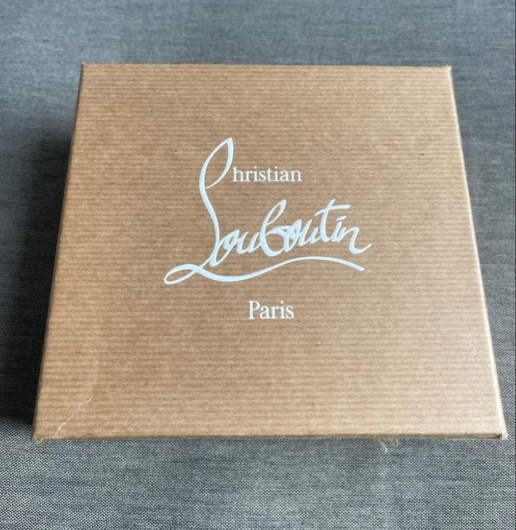 クリスチャンルブタン二つ折ミニウォレット“PALOMA“箱付新品未使用品